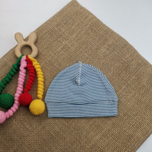 کلاه نوزادی H&M طرح راه راه آبی سفید لبه دار