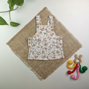 بیلر دامنی نوزادی دخترانه برند C&A طرح گل دار نباتی رنگ