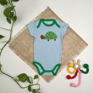 بادی نوزادی پسرانه آستین کوتاه طرح لاکپشت آبی رنگ - 3-6 ماه