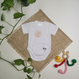 بادی نوزادی دخترانه آستین کوتاه برند twins طرح دایناسور گلبهی رنگ