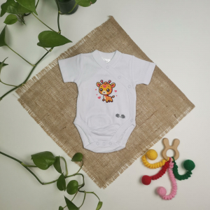 بادی نوزادی دخترانه آستین کوتاه برند twins طرح زرافه نارنجی رنگ - 0-1 ماه