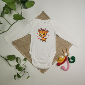 بادی نوزادی دخترانه آستین بلند برند twins طرح زرافه نارنجی رنگ