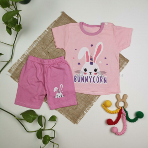 ست تیشرت و شلوارک دخترانه آستین کوتاه طرح خرگوش صورتی رنگ - 1 سال