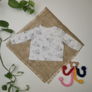 بلوز نوزادی آستین بلند برند لوپیلو طرح پرنده دکمه دار سفید رنگ