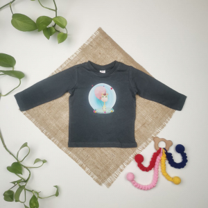 بلوز نوزادی آستین بلند برند لوپیلو طرح زرافه طوسی رنگ