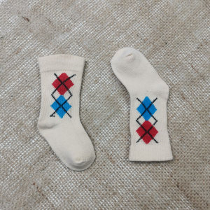 جوراب نوزادی ساق بلند طرح سنتی کرمی رنگ - 6-12 ماه