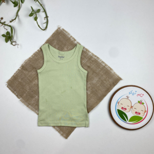 تاپ نخ پنبه پسرانه برند Pepperts طرح ساده سبز ماچا رنگ